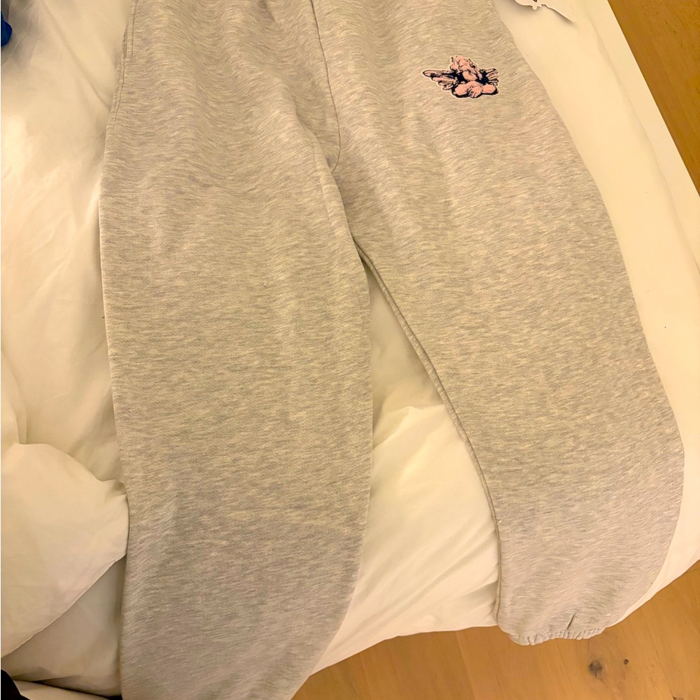 Grey Boys Lie NEW Graphic Sweatpants - Soft, Comfy & Playful - Picture 2 of 3